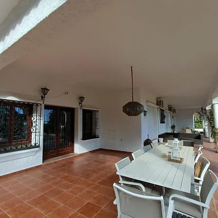 Villa Exclusive Secluded With Private Pool Hot Tub & Bbq -7 Minutes From Marbella