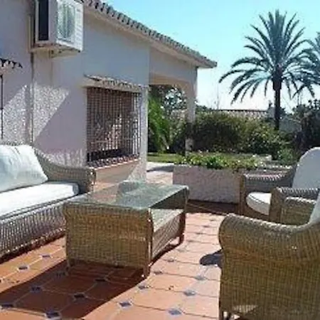 Βίλα Exclusive Secluded With Private Pool Hot Tub & Bbq -7 Minutes From Marbella